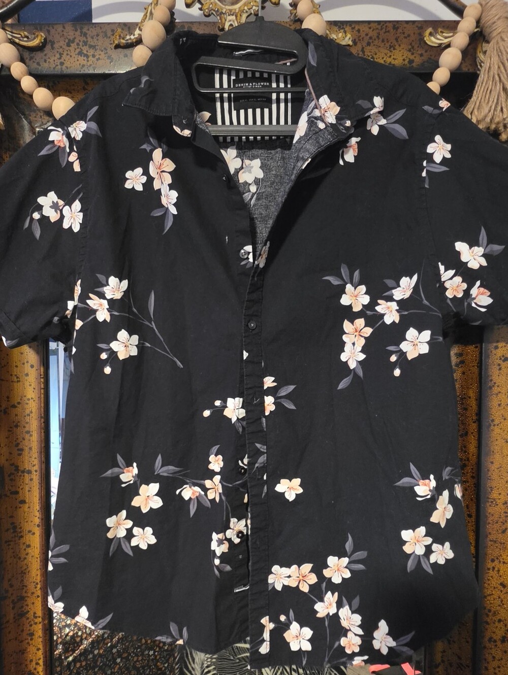Denim & Flower Black Short-Sleeve Floral Button-Down Shirt